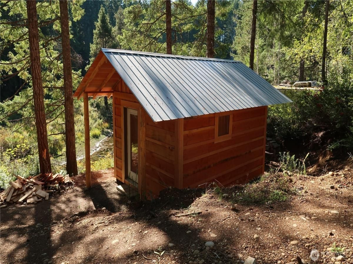 MLS #NWM2441203 img 0