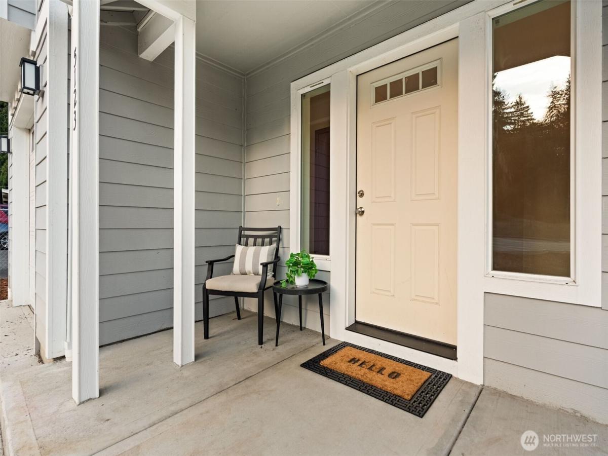 MLS #NWM2441888 img 0