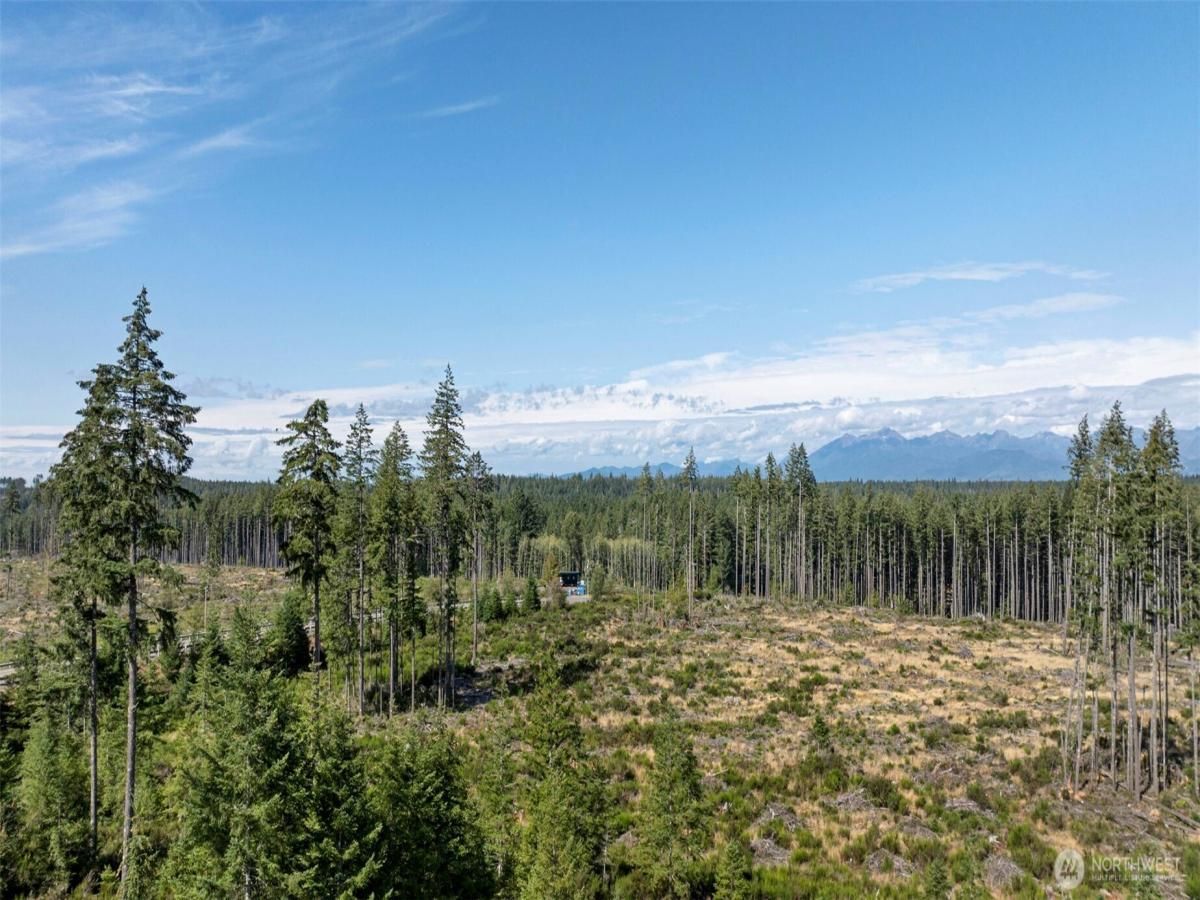 MLS #NWM2442310 img 0