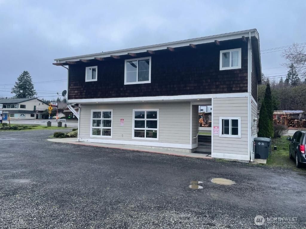 MLS #NWM2442361 img 0