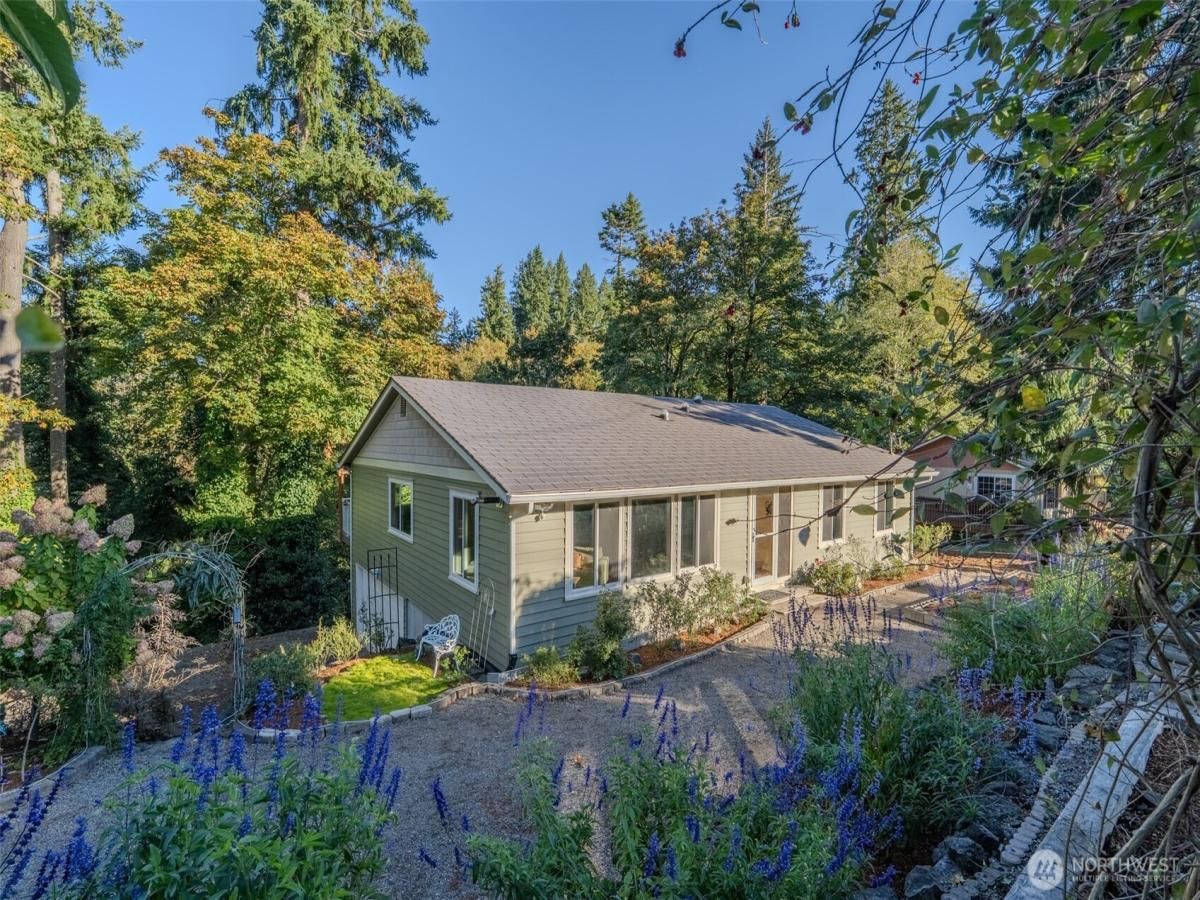 MLS #NWM2442967 img 0