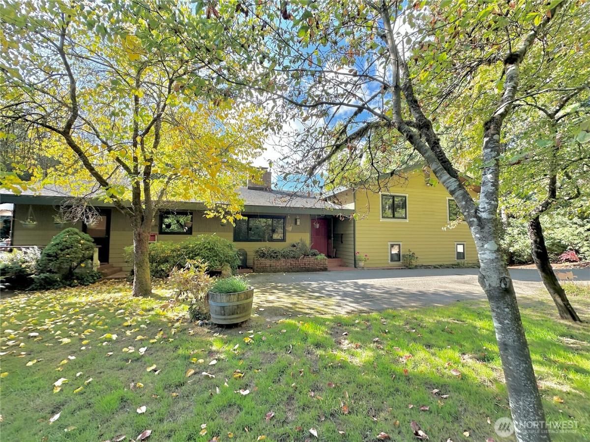 MLS #NWM2443536 img 0