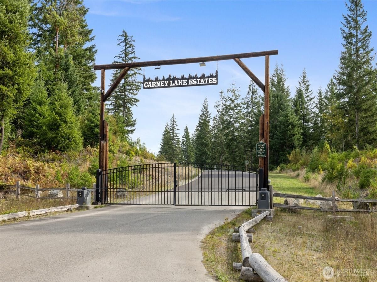 MLS #NWM2444285 img 0