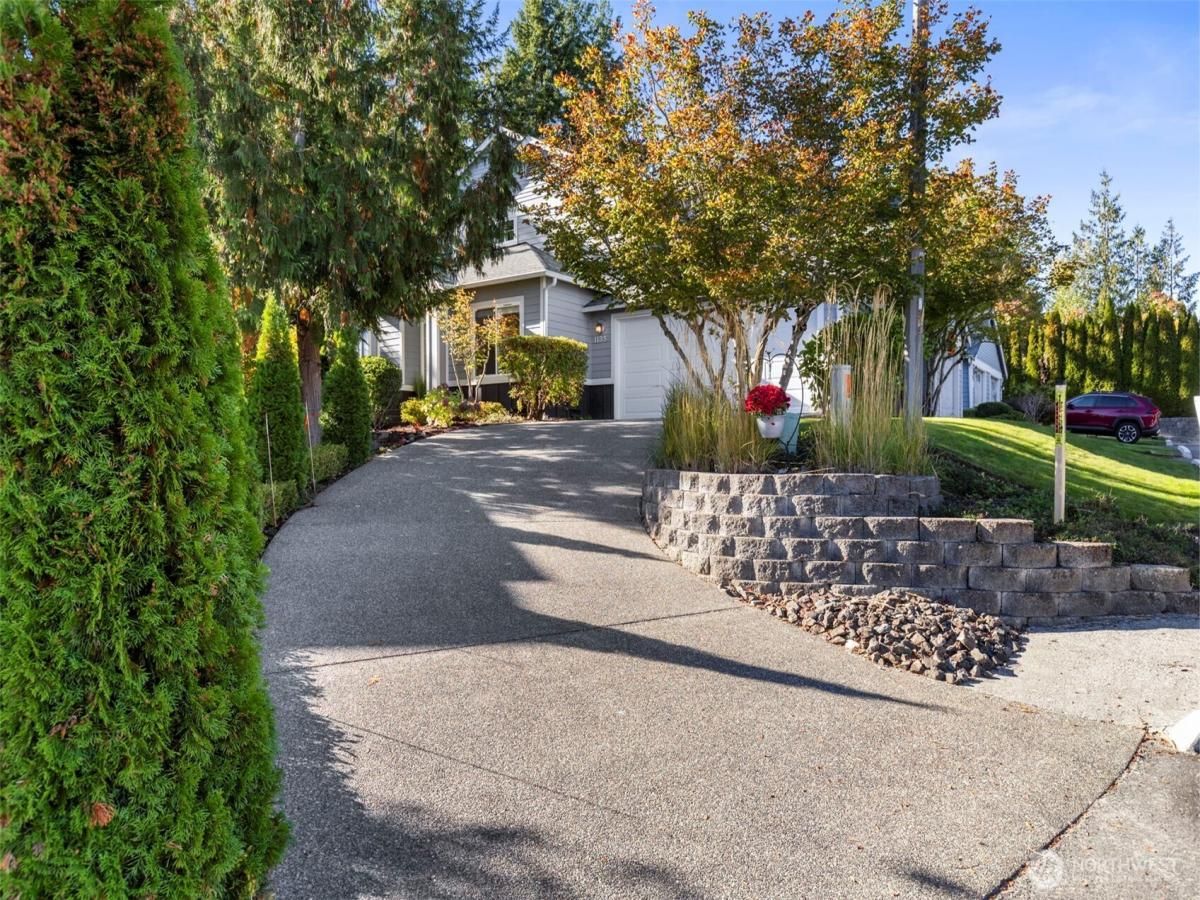 MLS #NWM2444550 img 0