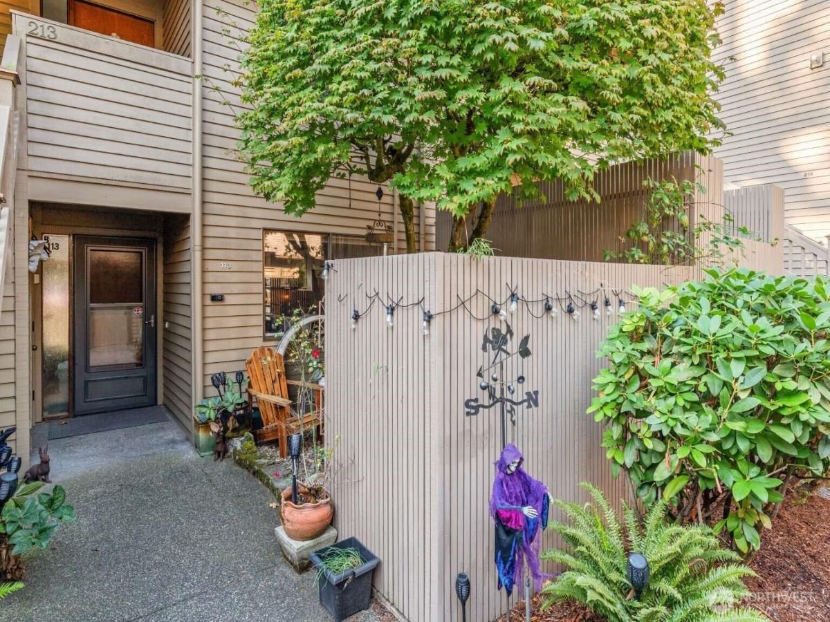 MLS #NWM2445652 img 0