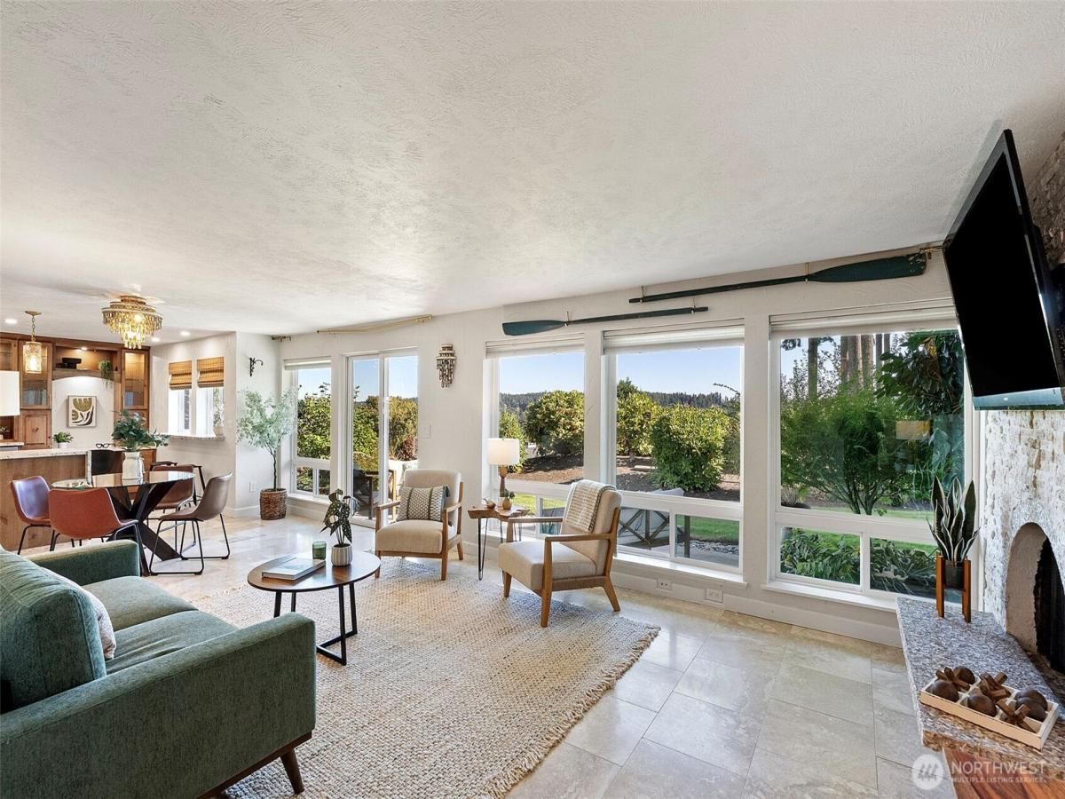 MLS #NWM2445942 img 0