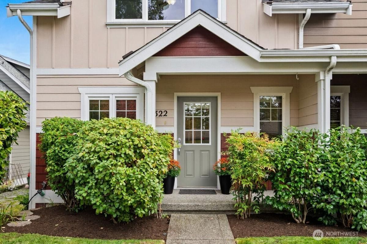 MLS #NWM2447640 img 0