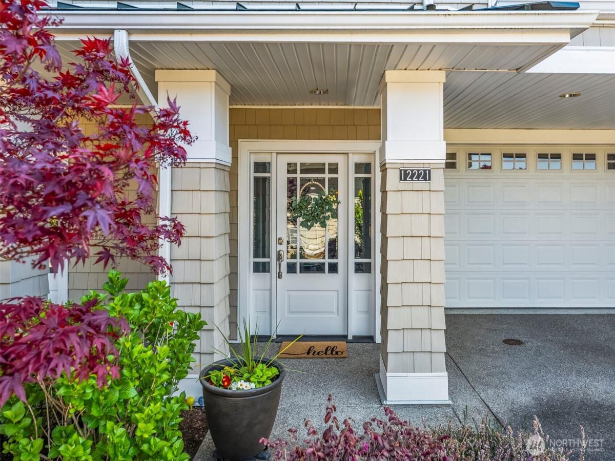 MLS #NWM2450802 img 0