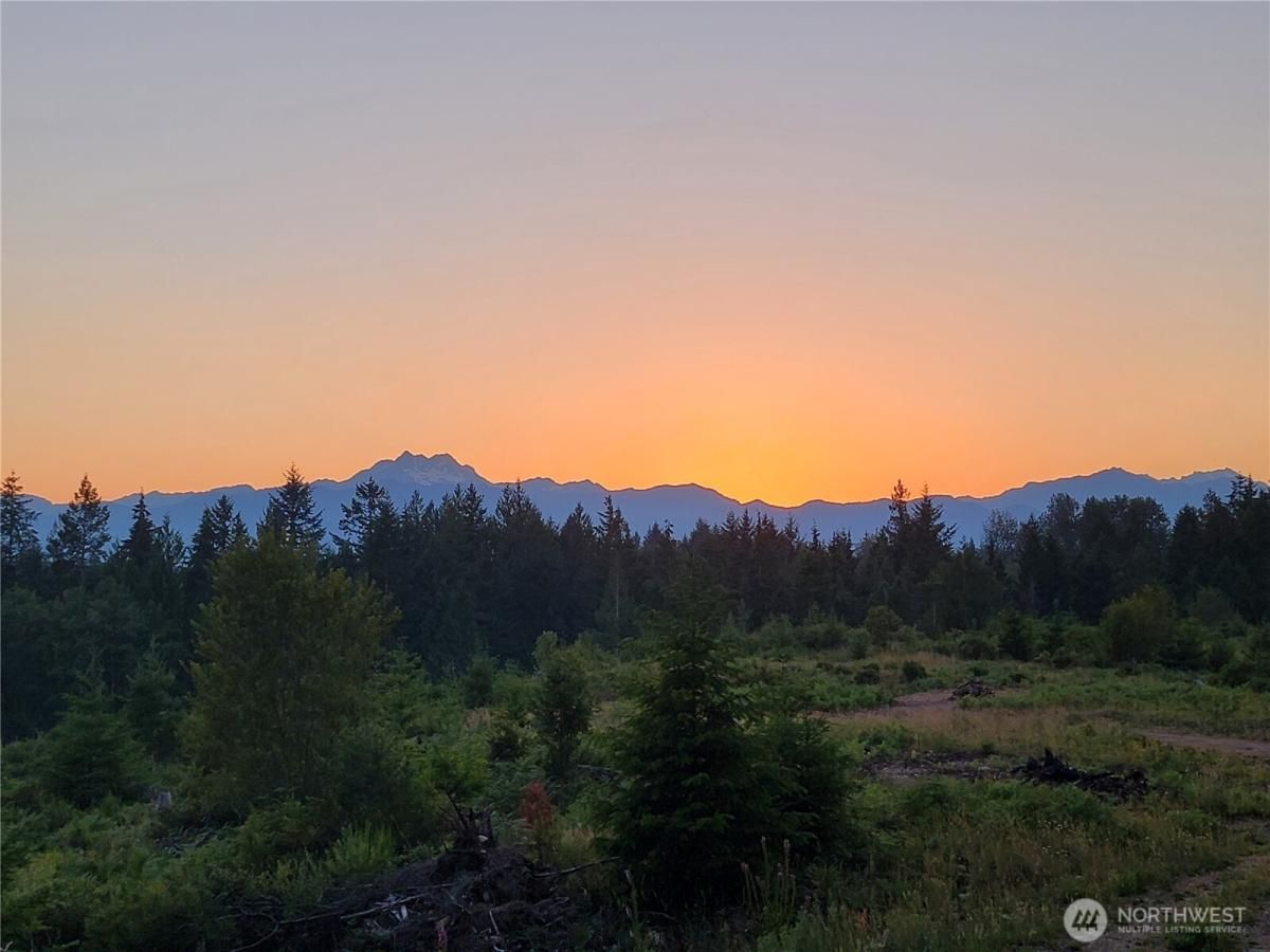 MLS #NWM2450990 img 0