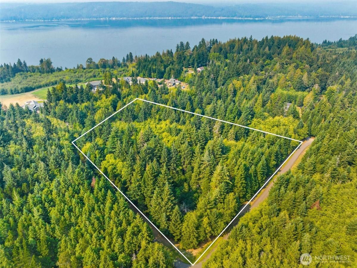 MLS #NWM2451357 img 0