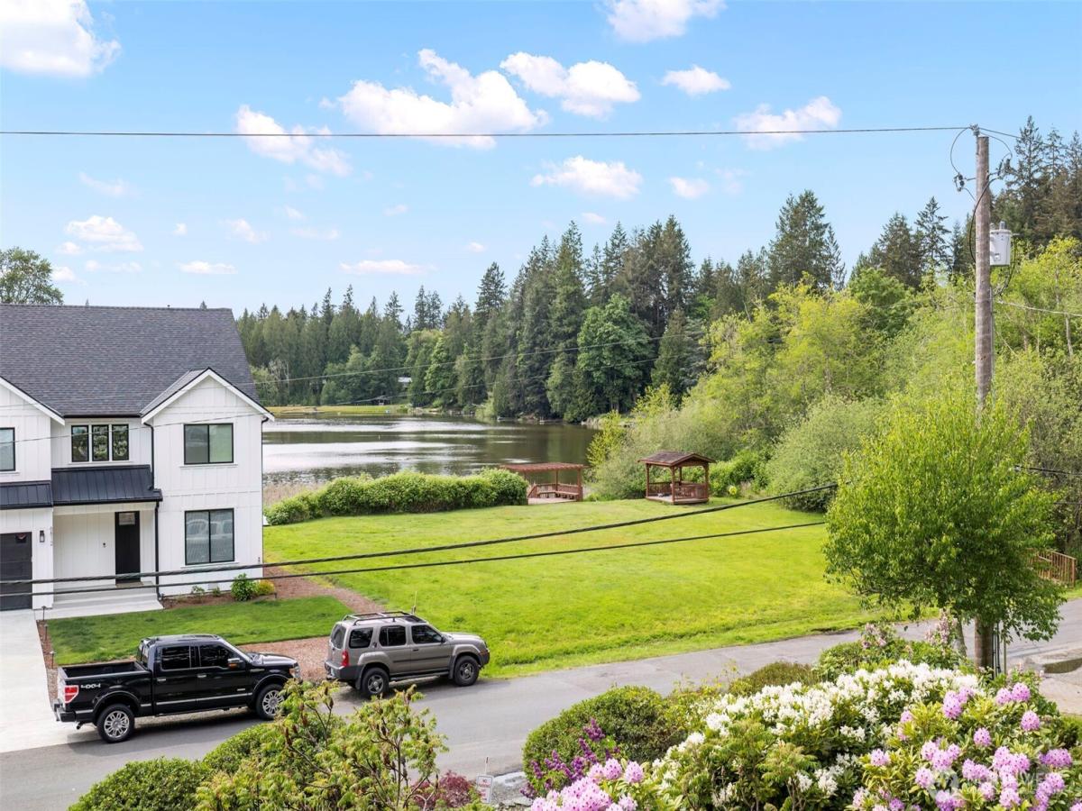 MLS #NWM2453767 img 0