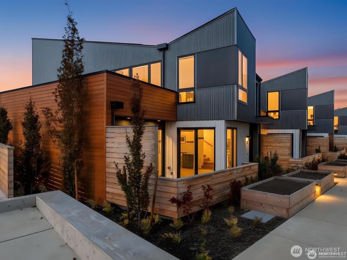 MLS #NWM2454122 img 0