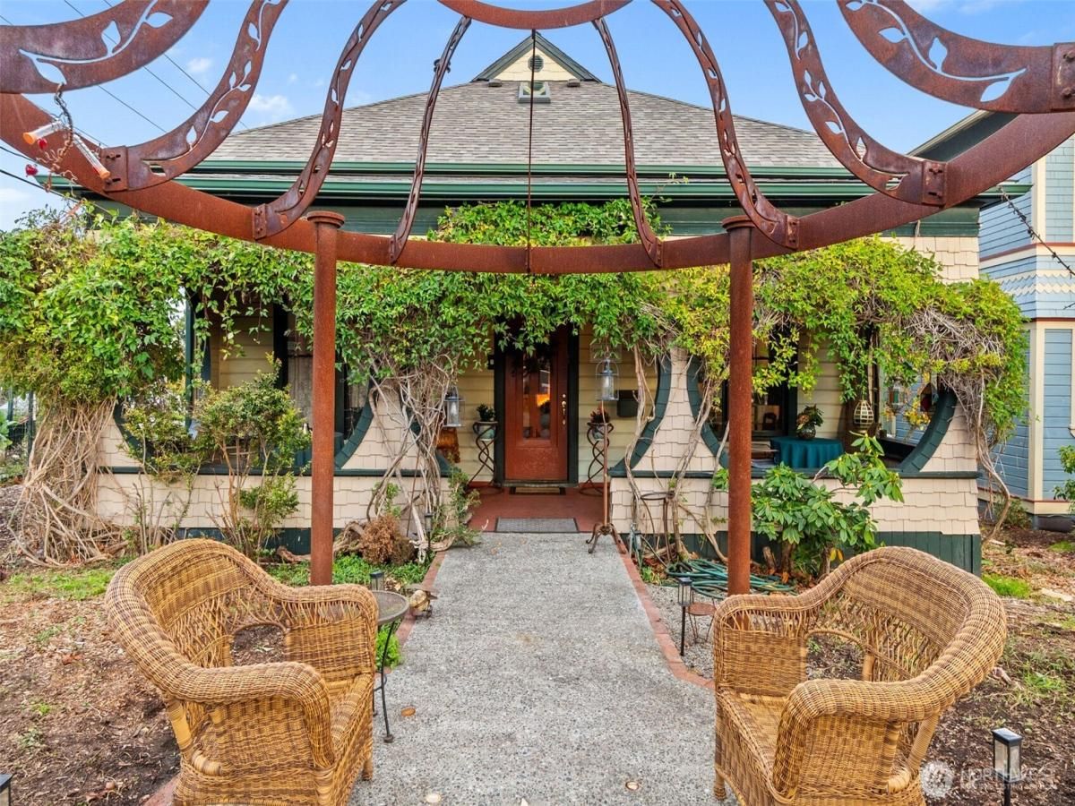 MLS #NWM2455317 img 0