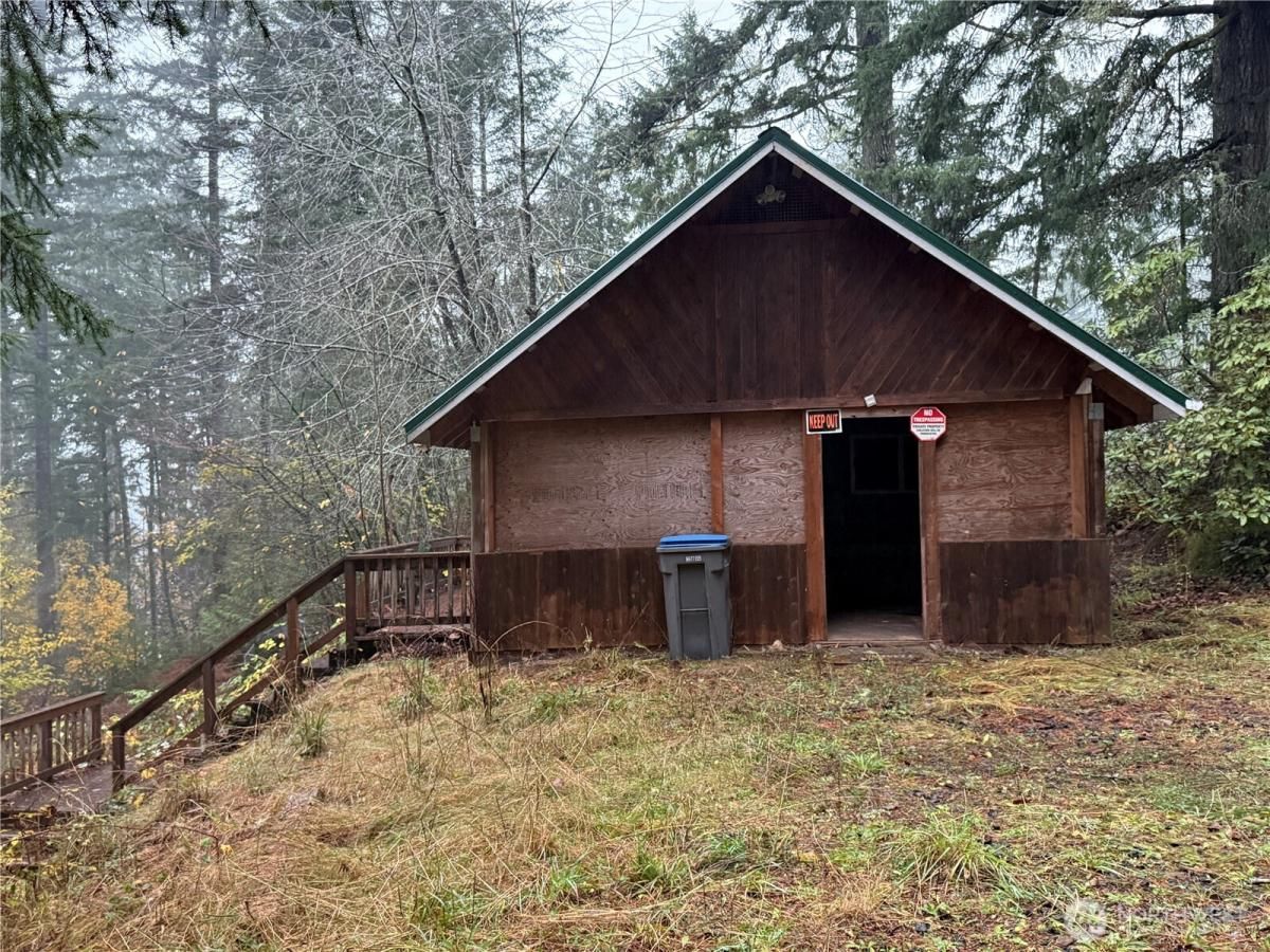 MLS #NWM2455331 img 0