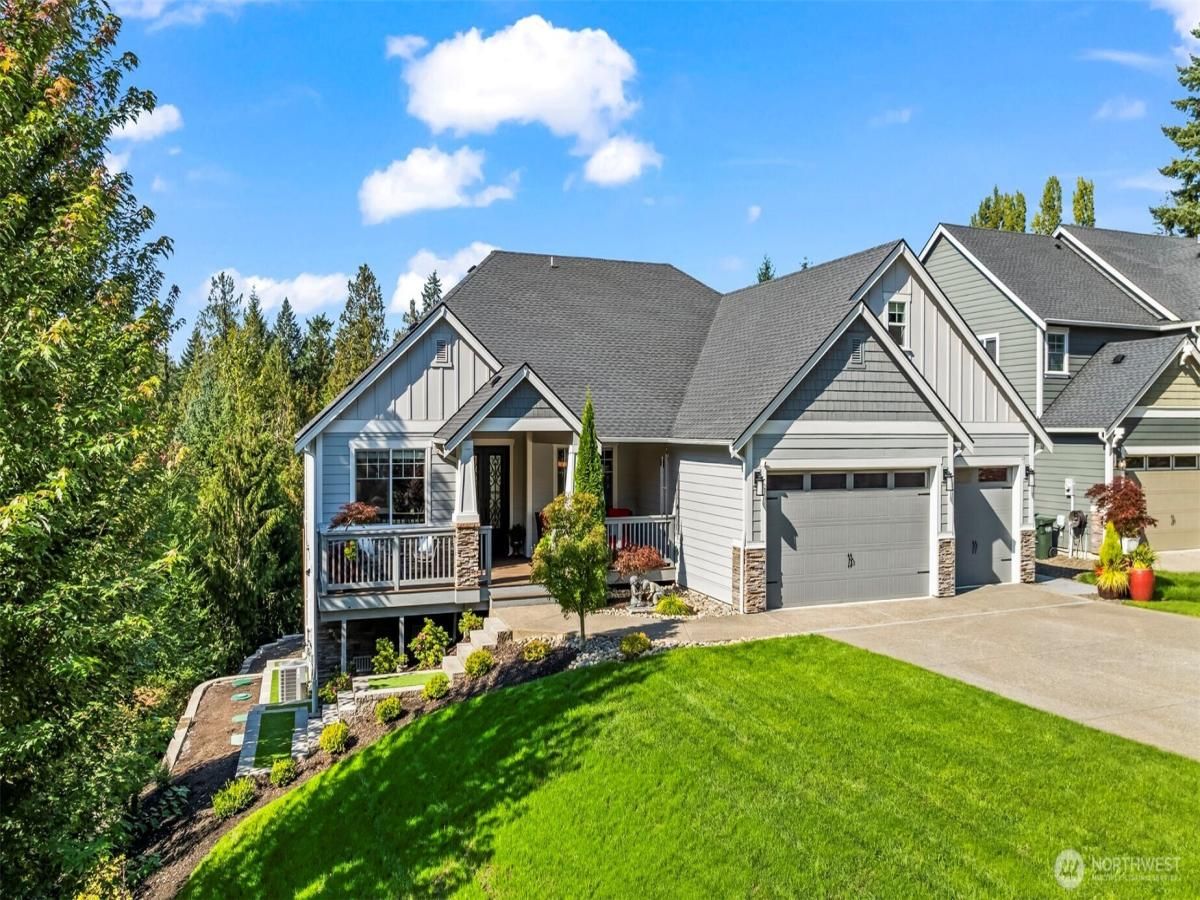 MLS #NWM2455902 img 0