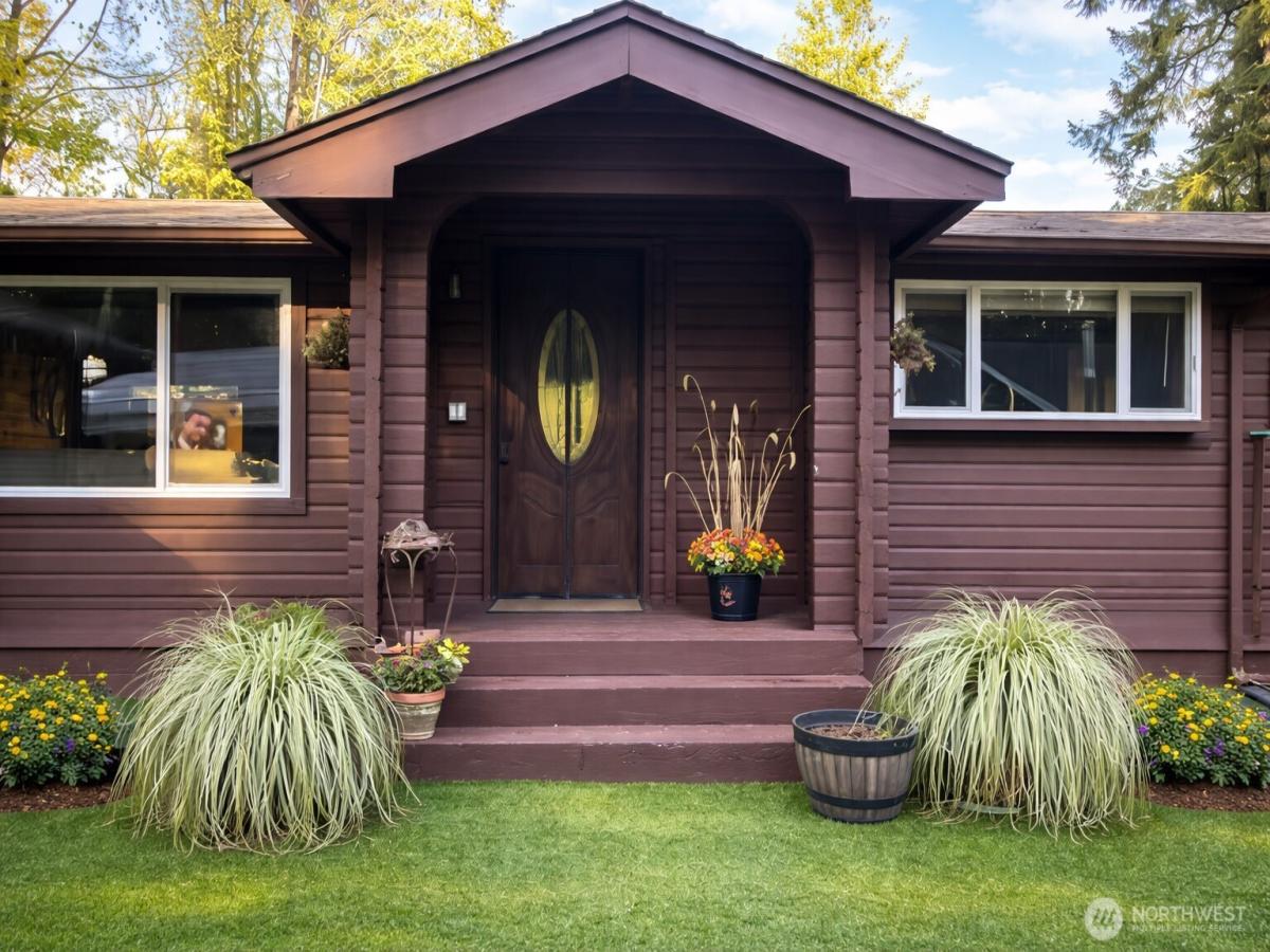 MLS #NWM2463218 img 0