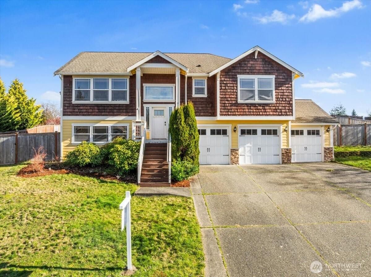 MLS #NWM2468336 img 0