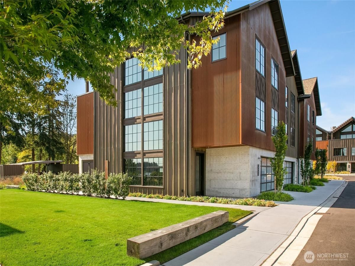 MLS #NWM2476351 img 0