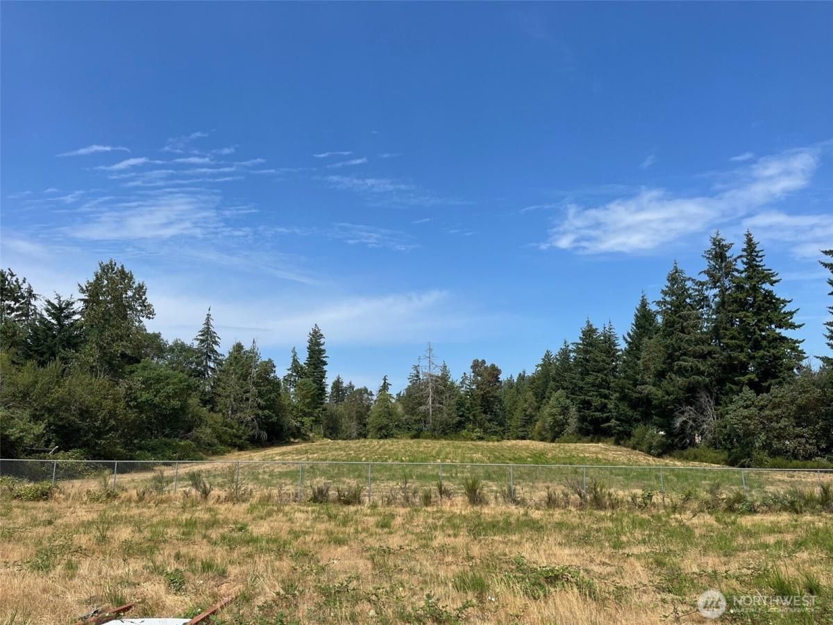 MLS #NWM2478648 img 0