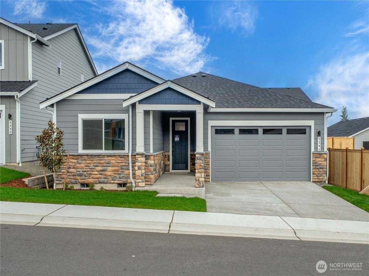 MLS #NWM2479597 img 0