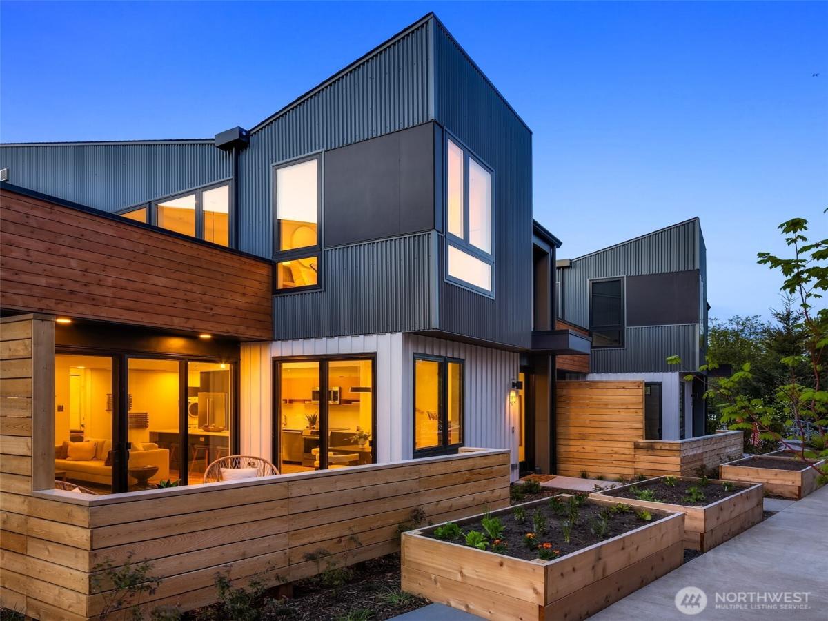 MLS #NWM2479777 img 0