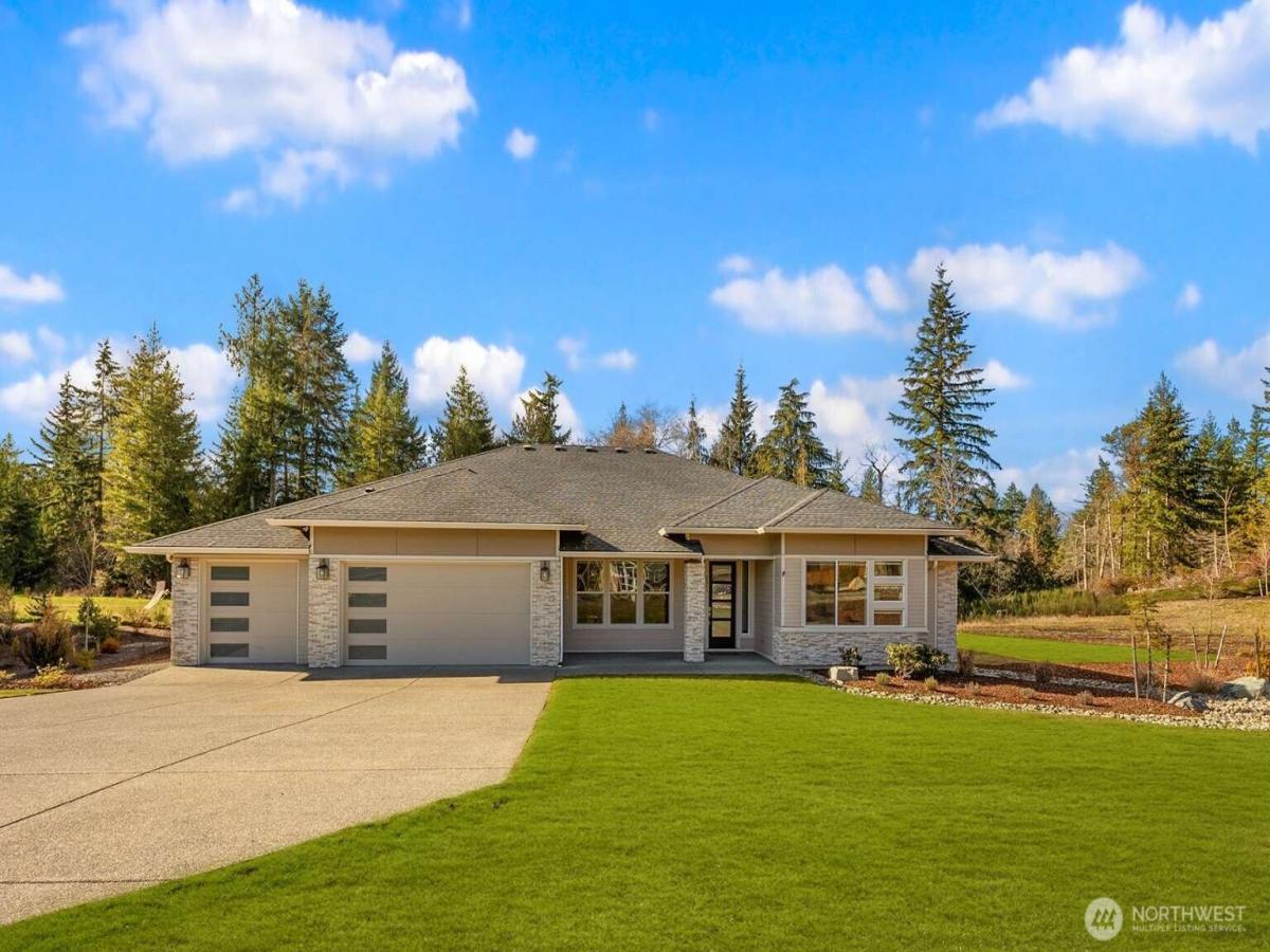 MLS #NWM2481861 img 0