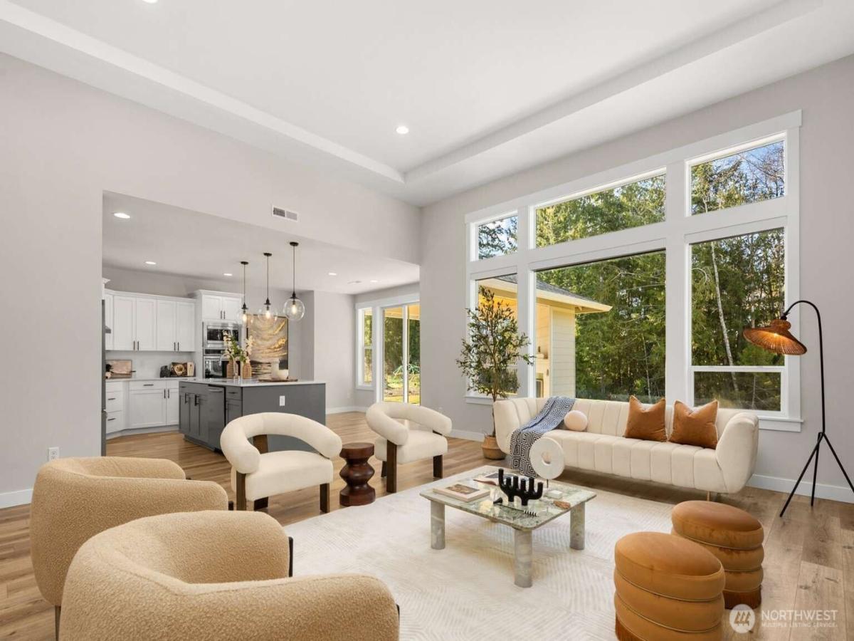 MLS #NWM2481861 img 0