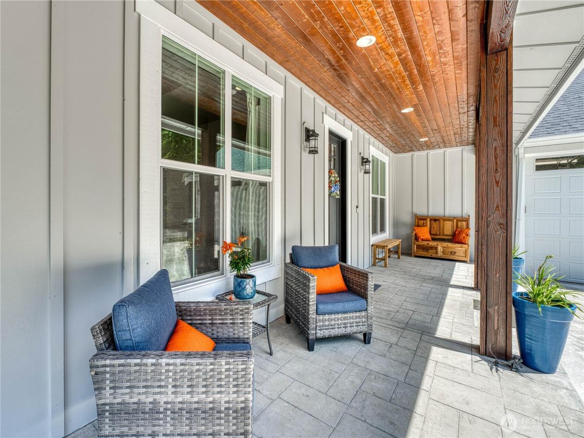 MLS #NWM2483525 img 0