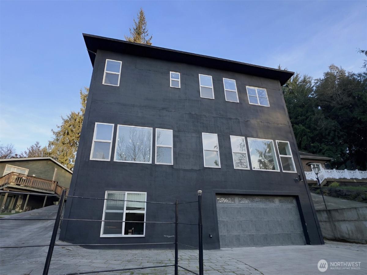 MLS #NWM2484412 img 0