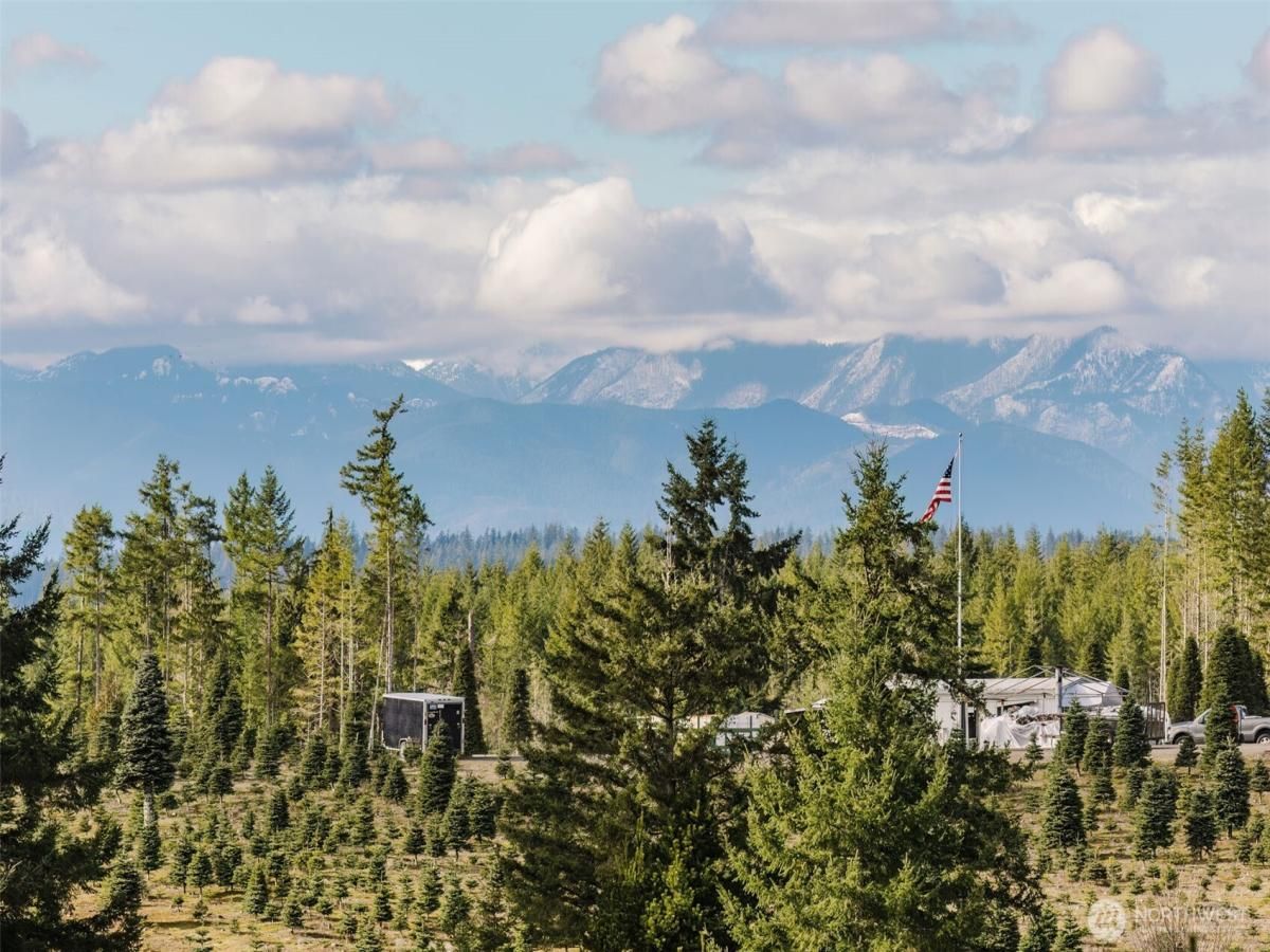 MLS #NWM2484500 img 0