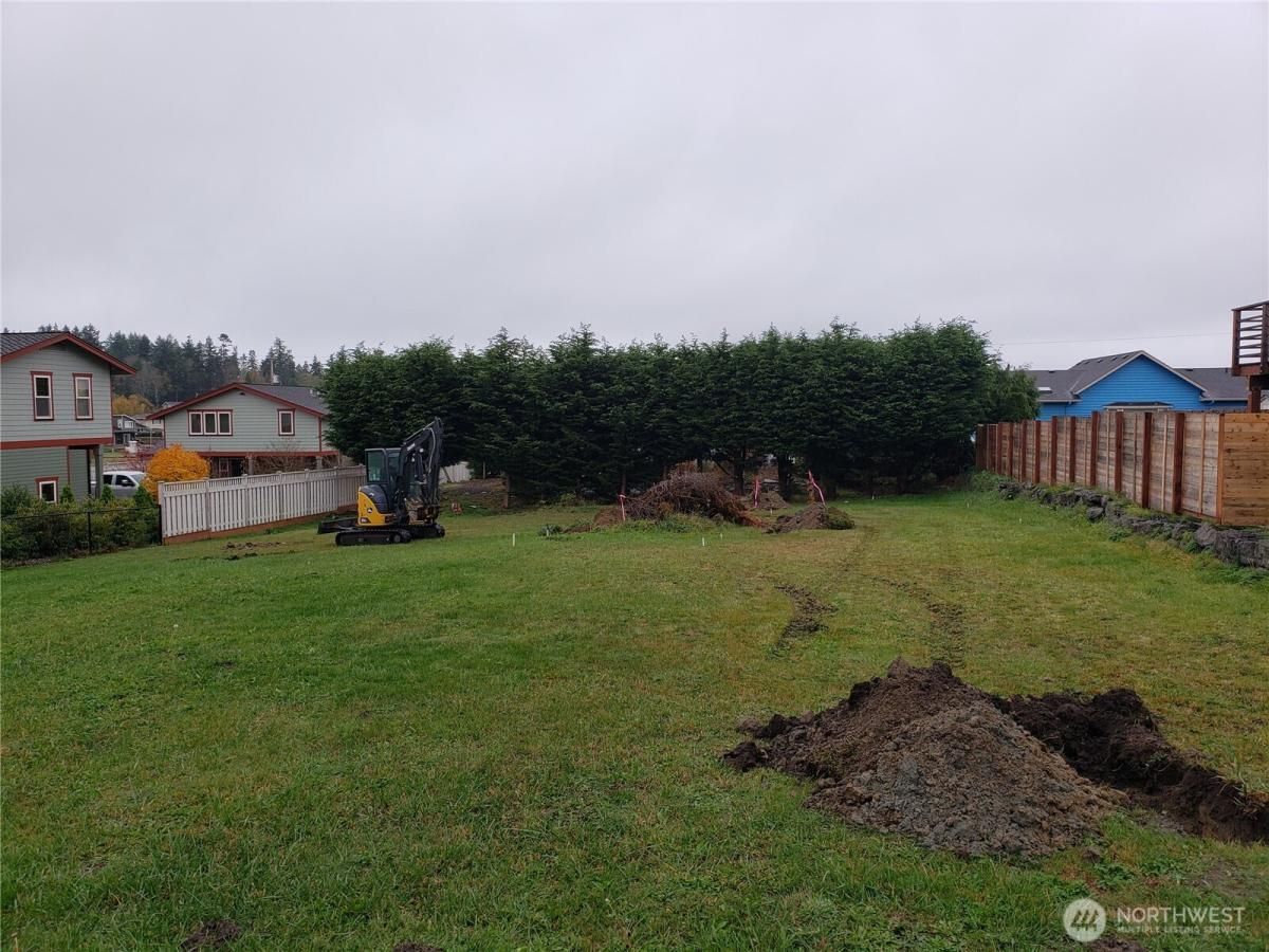 MLS #NWM2484650 img 0