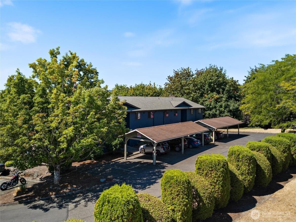 MLS #NWM2486003 img 0