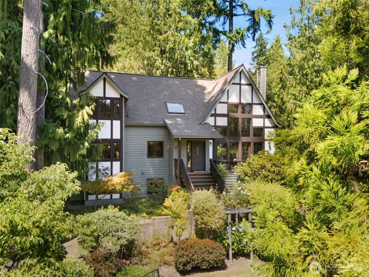 MLS #NWM2488072 img 0