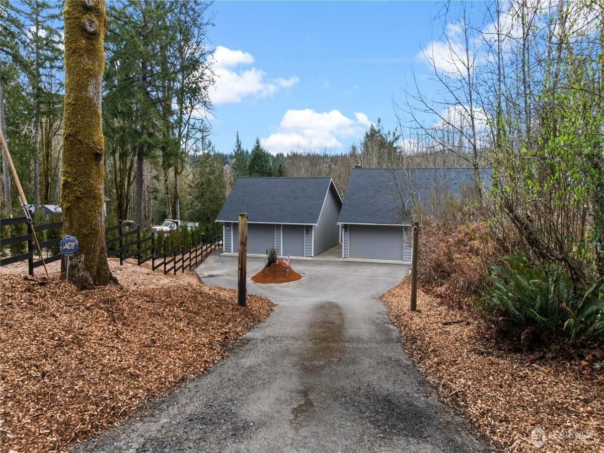 MLS #NWM2490681 img 0