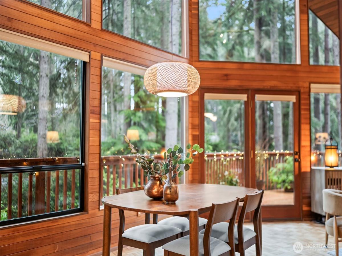 MLS #NWM2490722 img 0