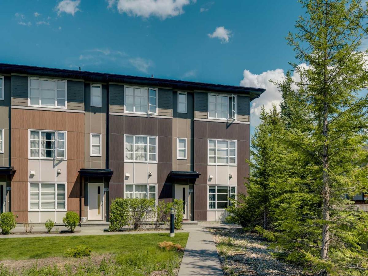 155 Macewan Ridge Villas NW Calgary AB T3K 4G3 MLS #A2256378 MLS #A2235874 img 0