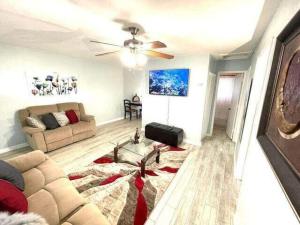 MLS #RX-11031667 img 0