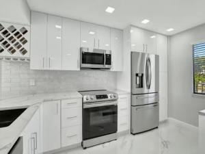 MLS #RX-11058193 img 0