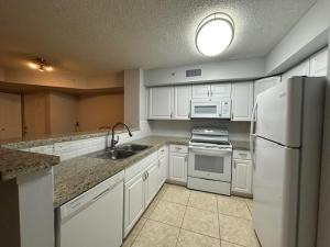 MLS #RX-11059785 img 0