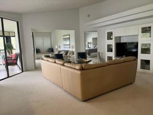 MLS #RX-11063331 img 0