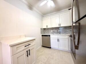 MLS #RX-11067515 img 0