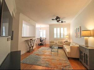 MLS #RX-11073691 img 0