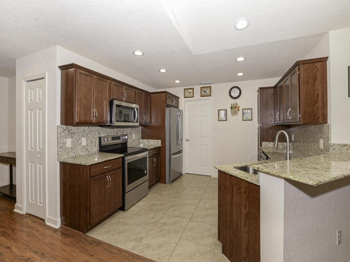 MLS #RX-11075061 img 0