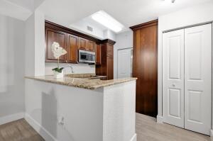 MLS #RX-11080987 img 0
