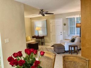 MLS #RX-11082137 img 0