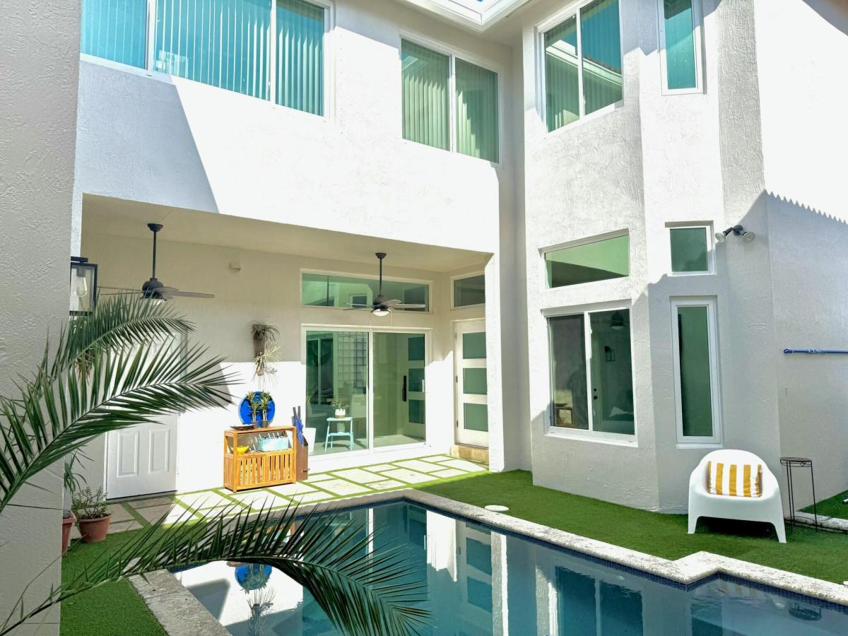 MLS #RX-11082555 img 0