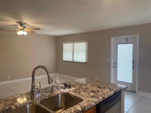 MLS #RX-11084758 img 0