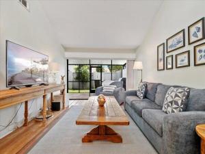 MLS #RX-11087671 img 0