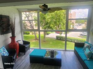 MLS #RX-11100579 img 0