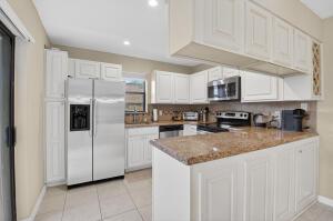 MLS #RX-11100975 img 0